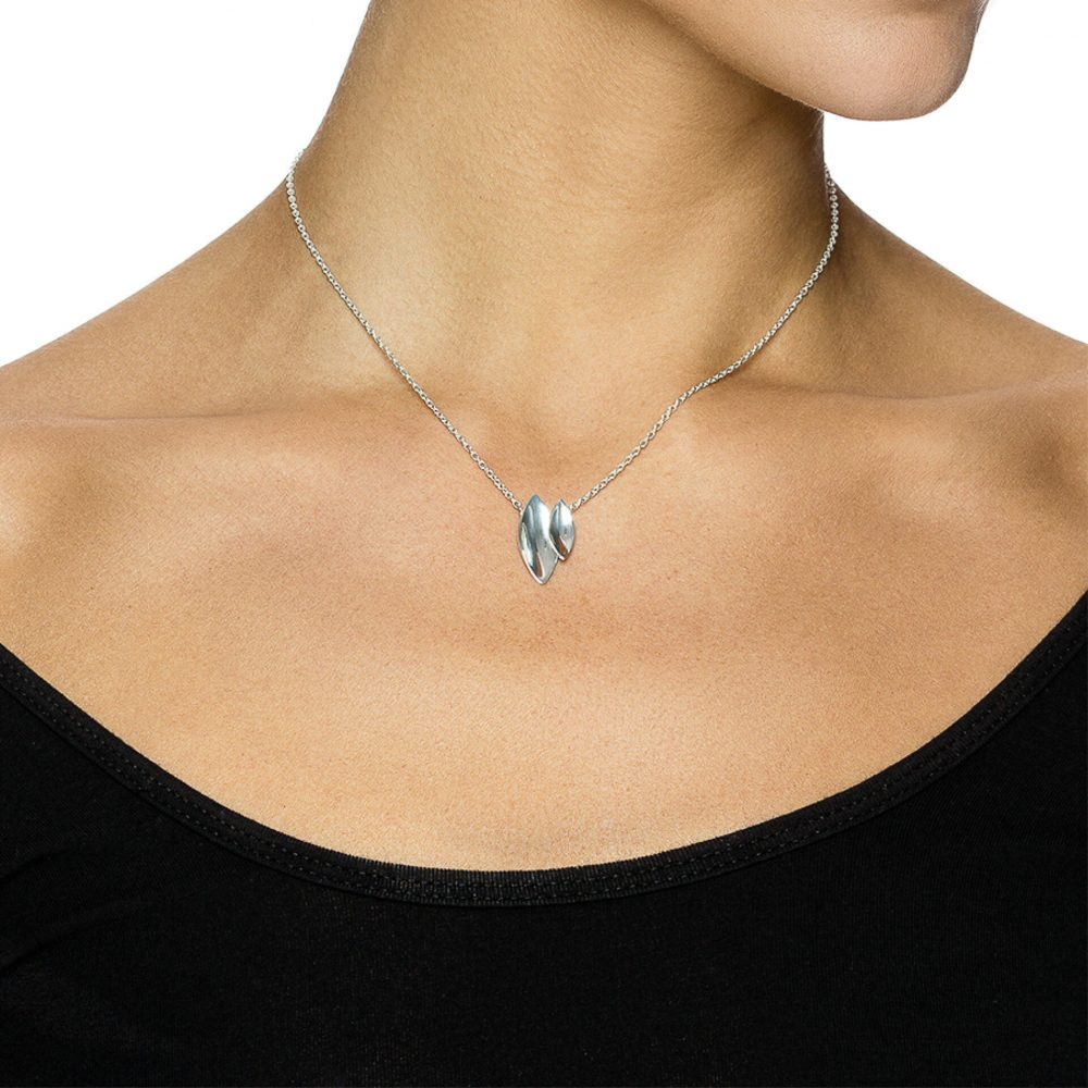 navette-necklace-silver-necklace-efva-attling_10-100-01412_2