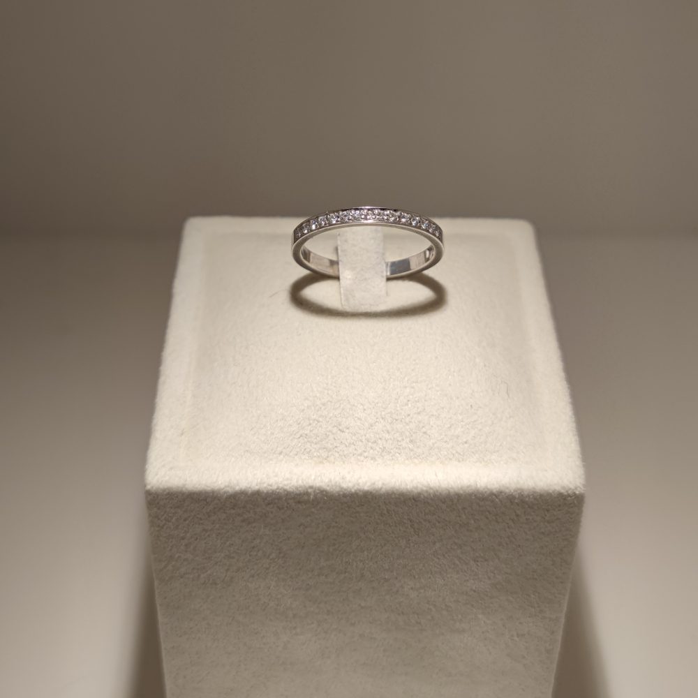 Engelbert Alliansring 15x0,01ct (0,15ct)