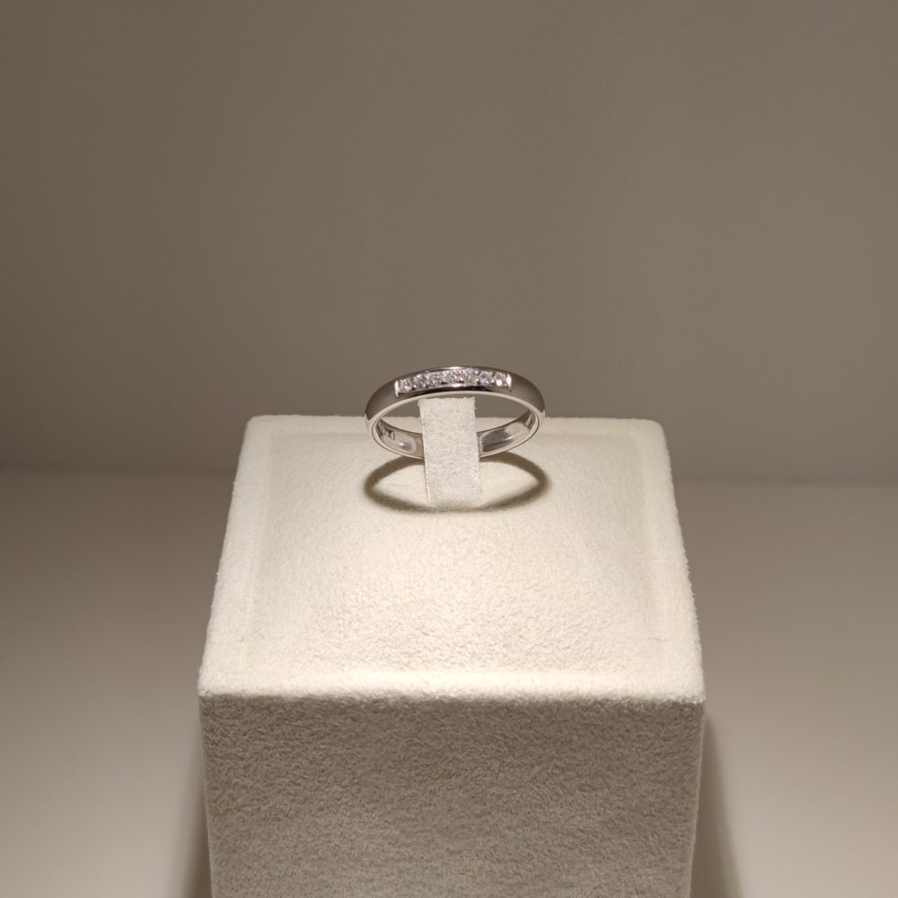 Engelbert Alliansring 7x0,02ct (0,14ct)