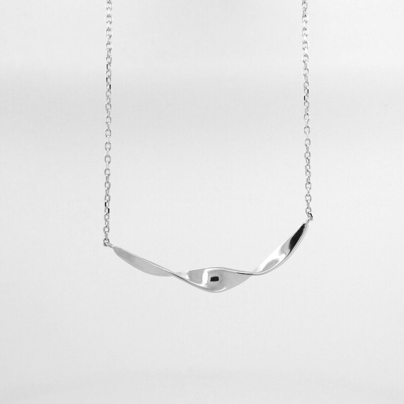 By Sofia Wistam Twirl Silverhalsband